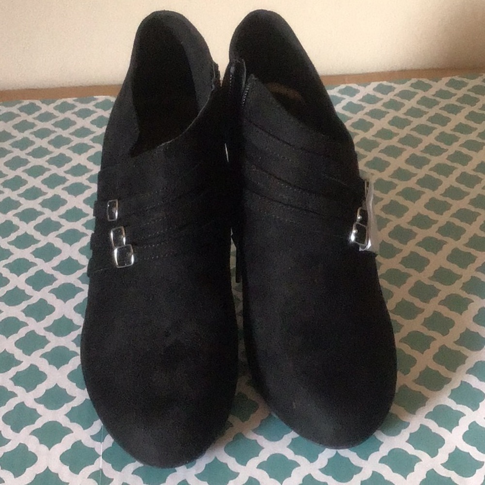 💕Pretty shoes NWT never used💕